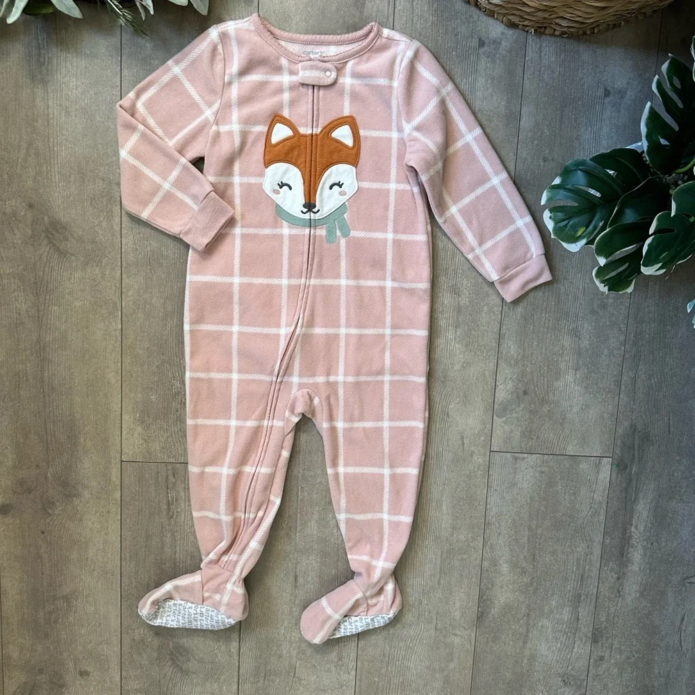 Carter’s 2T Girl Full Zip Footie Fox Pajamas Cozy toddler Excellent condition